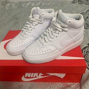 Nike Air Force 1 ( court version ) hightop